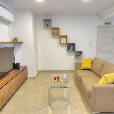 Spacious And Tastefully Furnished 2 Bedroom Apartment Ddif1-3 Gzira Buitenkant foto